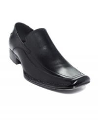 Complement your sleek work week rotation with these streamlined moc toe leather loafers for men from Steve Madden's always original collection of men's dress shoes. Complement your sleek work week rotation with these streamlined moc toe leather loafers for men from Steve Madden's always original collection of men's dress shoes.