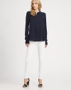 Lightweight stretch cotton in a super skinny style cropped just at the ankle.THE FITFitted through hips and thighsRise, about 9Inseam, about 28THE DETAILSZip flyFive-pocket styleBack patch pockets98% cotton/2% elastaneDry cleanMade in USA of imported fabricModel shown is 5'9 (175cm) wearing US size 4.This style runs small. We recommend ordering one size up for a standard fit. 