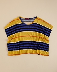 This poncho's boxy proportions and sunny stripes add a light touch to your little fashionista's summer repertoire. This poncho's boxy proportions and sunny stripes add a light touch to your little fashionista's summer repertoire.
