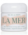 This ultralight edition of the original Crème de la Mer instantly refreshes and hydrates the skin, leaving a supremely soft finish. Its gel-like texture is ideal for warmer weather and times when a true cream just might be too rich. Created with the original concentration of Crème de Mer's Miracle Broth, the results are simply spectacular: Skin becomes softer, firmer, looks virtually creaseless. Lines and wrinkles begin to fade from view. Sensitivities are calmed and soothed.