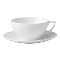 The distinctive style of one of Britain's best known designers comes shining through in the Jasper Conran at Wedgwood collection. The elegant simplicity of pure white china is complemented by shimmering pewter accessories to present a strong contemporary look perfectly in tune with modern living. The distinctive style of one of Britain's best known designers comes shining through in the Jasper Conran at Wedgwood collection. The elegant simplicity of pure white china is complemented by shimmering pewter accessories to present a strong contemporary look perfectly in tune with modern living.