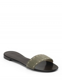 THE LOOKOne-band styleContrast stitchingTHE FITRubber heel, ½ (15mm)THE MATERIALSuedeManmade soleORIGINMade in Italy THE LOOKOne-band styleContrast stitchingTHE FITRubber heel, ½ (15mm)THE MATERIALSuedeManmade soleORIGINMade in Italy