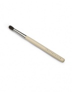 A long tapered brush for precise eye shade application, similar to a paint brush. Made of luxuriously soft black squirrel hair. 