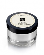 The first Jo Malone fragrance was created as a gift for the original 20 facial clients. The warm, woody scents of sandalwood and cedarwood are seasoned with nutmeg and vibrant ginger in this unexpected combination of ingredients. Nutmeg & Ginger Body Crème, an exquisite combination of texture and scent, is the utmost indulgence. It keeps skin soft and pampered every day.