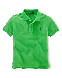A short-sleeved polo shirt is cut in soft breathable cotton mesh. A short-sleeved polo shirt is cut in soft breathable cotton mesh.