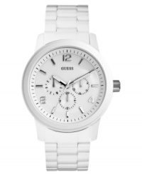 Pair this crisp watch from GUESS with a pair of fresh sneakers and your favorite jeans. Pair this crisp watch from GUESS with a pair of fresh sneakers and your favorite jeans.