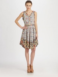 Lush florals pair together in this boho-chic frock tailored with a contoured hem and chic cut-out back.Split V necklineSleevelessBodice dartsSet-in waistContoured hemCenter back zipperAbout 22 from natural waistCottonDry cleanImportedModel shown is 5'9 (175cm) wearing US size Small. Lush florals pair together in this boho-chic frock tailored with a contoured hem and chic cut-out back.Split V necklineSleevelessBodice dartsSet-in waistContoured hemCenter back zipperAbout 22 from natural waistCottonDry cleanImportedModel shown is 5'9 (175cm) wearing US size Small.