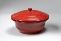 Fiesta Scarlet Covered Casserole 70 oz Fiesta Scarlet Covered Casserole 70 oz