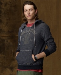 The always-indispensable fleece hoodie is transformed from a casual essential to a rugged downtown favorite with a vintage-inspired Navy logo and a deconstructed hood. The always-indispensable fleece hoodie is transformed from a casual essential to a rugged downtown favorite with a vintage-inspired Navy logo and a deconstructed hood.