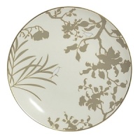 This Limoges porcelain dinner service was created by the well-known designer Sylvie Langet for Raynaud. The leaf design and the bird silhouettes are reminiscent of the golden era of past styles. The fresh colors evoke a feeling of hospitality and the lightness of an early summer day. The clever interplay of positive and negative color highlights the design very effectively. The birds decorate the individual pieces of the dinner service in black, white or gold - to match the rims. This Limoges porcelain dinner service was created by the well-known designer Sylvie Langet for Raynaud. The leaf design and the bird silhouettes are reminiscent of the golden era of past styles. The fresh colors evoke a feeling of hospitality and the lightness of an early summer day. The clever interplay of positive and negative color highlights the design very effectively. The birds decorate the individual pieces of the dinner service in black, white or gold - to match the rims.