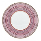Inspired by Milleraies, Raynaud's spearhead tableware set, Attraction boasts a freer, more modern design with alternating narrow and wide stripes. It will embellish any table with its shades of pink and red, enhanced with mauve and orange and underscored subtle shades of green and brown.