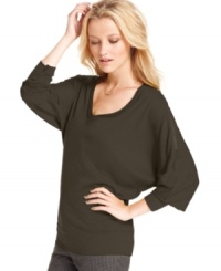 An exposed zipper detail and raw hems up the edge on this RACHEL Rachel Roy top -- a hot fall layering piece! An exposed zipper detail and raw hems up the edge on this RACHEL Rachel Roy top -- a hot fall layering piece!