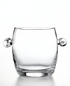 A clear winner for timeless style and versatility, the Michelangelo Masterpiece ice bucket is an invaluable addition to home bars and party tables. Featuring a classic silhouette in luminous, lead-free glass from Luigi Bormioli's collection of serveware.