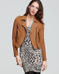 Free People updates the classic moto jacket in a lightweight linen blend. Layer it over balmy-season frocks for added edge. Free People updates the classic moto jacket in a lightweight linen blend. Layer it over balmy-season frocks for added edge.