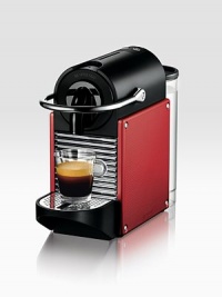 An elegant and compact single-cup machine that blends a super-compact silhouette with superb espresso-making abilities. An elegant and compact single-cup machine that blends a super-compact silhouette with superb espresso-making abilities.