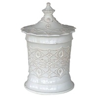 Pretty floral patterns pay homage to the beauty of some of the world's most famous gardens in a variety of floral patterns. This Jardins Du Monde Alcazar grand canister is a great addition to your table, set with wit and style. Pretty floral patterns pay homage to the beauty of some of the world's most famous gardens in a variety of floral patterns. This Jardins Du Monde Alcazar grand canister is a great addition to your table, set with wit and style.