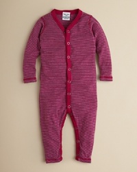 Splendid Littles delivers bug-in-a-rug level coziness with a classic striped coverall she'll love to live in. Splendid Littles delivers bug-in-a-rug level coziness with a classic striped coverall she'll love to live in.