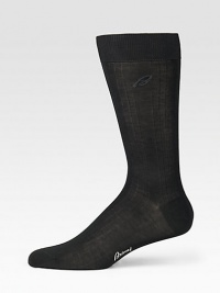The luxury house's essential addition to every well-appointed wardrobe in exceptionally soft cotton. Mid-calf heightLogo embroideryCottonMachine washMade in Italy The luxury house's essential addition to every well-appointed wardrobe in exceptionally soft cotton. Mid-calf heightLogo embroideryCottonMachine washMade in Italy