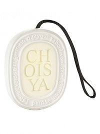 An innovative new way to scent your surroundings. Specifically designed for small spaces, like wardrobes and drawers. The porcelain pendent contains a highly scented hard wax palette that will gradually release its scent for 3-4 months or longer. The pendent is fitted with a ribbon for hanging purposes. Choisya (orange blossom), gives off a gentle, soothing fragrance that is radiant and fresh. An innovative new way to scent your surroundings. Specifically designed for small spaces, like wardrobes and drawers. The porcelain pendent contains a highly scented hard wax palette that will gradually release its scent for 3-4 months or longer. The pendent is fitted with a ribbon for hanging purposes. Choisya (orange blossom), gives off a gentle, soothing fragrance that is radiant and fresh.
