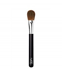 PINCEAU FARD À JOUESCustom-designed to provide women with proper tools for a faster, more professional makeup application. Each brush is designed with only the finest quality of hairs and a delicately weighted handle to provide the necessary balance for professional and precise makeup application. Brush Type: The precisely domed Blush Brush is perfect for depositing and blending blush pigments smoothly and effortlessly. Pony Hair, a bit less coarse than goat hair, is deemed the best hair for controlling dense pigments. PINCEAU FARD À JOUESCustom-designed to provide women with proper tools for a faster, more professional makeup application. Each brush is designed with only the finest quality of hairs and a delicately weighted handle to provide the necessary balance for professional and precise makeup application. Brush Type: The precisely domed Blush Brush is perfect for depositing and blending blush pigments smoothly and effortlessly. Pony Hair, a bit less coarse than goat hair, is deemed the best hair for controlling dense pigments.