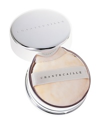 A virtually weightless, silky powder whose remarkable clarity is the result of advanced technology. An exclusive technique coats tiny pigment particles with beneficial natural ingredients and light-reflective particles. Mica and sericites replace potentially drying talc for a translucent and delicately matte finish. Polymers discourage skin's oil secretion to ensure flawless, enduring wear. A virtually weightless, silky powder whose remarkable clarity is the result of advanced technology. An exclusive technique coats tiny pigment particles with beneficial natural ingredients and light-reflective particles. Mica and sericites replace potentially drying talc for a translucent and delicately matte finish. Polymers discourage skin's oil secretion to ensure flawless, enduring wear.