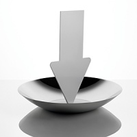 Fruit holder in 18/10 stainless steel mirror polished with message arrow board. Designed by Marti Guixe. Fruit holder in 18/10 stainless steel mirror polished with message arrow board. Designed by Marti Guixe.