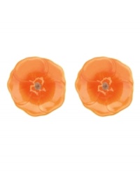 In an inspiring display of alluring watercolors, these figural appetizer plates offer a bright, contemporary addition to your table. Mix and match across the Lenox Floral Fusion dinnerware collection for a stunning presentation. In an inspiring display of alluring watercolors, these figural appetizer plates offer a bright, contemporary addition to your table. Mix and match across the Lenox Floral Fusion dinnerware collection for a stunning presentation.