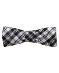With a pop of preppy plaid, this Countess Mara bowtie add a touch of Ivy style to your dress look. Plus, it's reversible, so you can double your options. With a pop of preppy plaid, this Countess Mara bowtie add a touch of Ivy style to your dress look. Plus, it's reversible, so you can double your options.