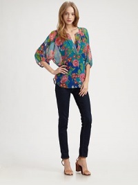 Gorgeous florals highlight crinkled silk chiffon in this easy split-neck top.Band collarSplit V necklineGathered sleevesShirttail hemAbout 26 from shoulder to hemSilkDry cleanImportedModel shown is 5'9 (175cm) wearing US size Small.