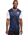 It's game time. Channel superstar style, comfort and performance in this USA away replica soccer jersey featuring Dri-Release fabric from Nike.