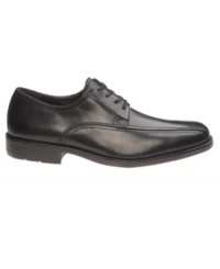 A must-have for every men's dress shoes collection, these oxfords from Hush Puppies are comfortable and stylish. A must-have for every men's dress shoes collection, these oxfords from Hush Puppies are comfortable and stylish.