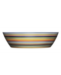 More than bold stripes and fun colors, the Origo serving bowl transitions from oven to table and into the dishwasher without a hitch. Combine with other Iittala dinnerware pieces to make any setting pop. Designed by Alfredo Haberli.