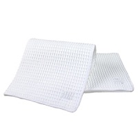 MÜkitchen® waffle-weave microfiber dish cloths provide an entirely new tactile experience. MÜwaffle® is woven from high-tech microfilament fabric that absorbs more and dries faster. Great for cleaning and polishing most surfaces wet or dry. Finished with a hanging loop.