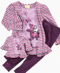 This outfit is extra cozy – with a mock-shrug tee and comfy leggings, she'll have fun threads for playtime with an extra outfit for dollie. (Clearance)