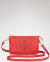 Master the mini bag trend with this logo-stamped crossbody from Tory Burch. Stylishly sized and wholly versatile, it's a small investment with major day-to-night dividends.