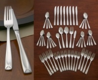 All suited up, this tuxedo detailed design from Oneida works well for formal or casual occasions. Set includes: 4 dinner forks, 4 salad forks, 4 soup spoons, 4 teaspoons and 4 dinner knives. All suited up, this tuxedo detailed design from Oneida works well for formal or casual occasions. Set includes: 4 dinner forks, 4 salad forks, 4 soup spoons, 4 teaspoons and 4 dinner knives.
