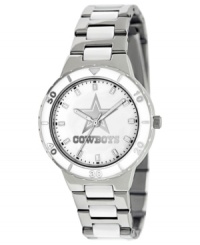 How 'bout them Cowboys! Root for your team 24/7 with this sporty watch from Game Time. Features a Dallas Cowboys logo at the dial.