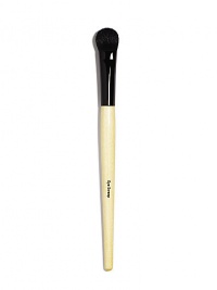 Introducing the Eye Sweep Brush. With soft bristles and a full, rounded shape, it's the perfect all-around eye brush. It applies the right amount of shadow to the lower lid and crease. Can also be used to apply base color over entire lid. Introducing the Eye Sweep Brush. With soft bristles and a full, rounded shape, it's the perfect all-around eye brush. It applies the right amount of shadow to the lower lid and crease. Can also be used to apply base color over entire lid.