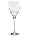 Three sharp lines juxtapose the fluid elegance of this goblet from the Percival Place crystal stemware collection for a look of brilliant sophistication by kate spade new york.