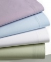 Dream peacefully night after night in the casual comfort of Style&co. with these Solid sheet sets, boasting 200-thread count cotton and a variety of fresh hues so you can mix and match with any Style&co. bed.