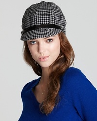 Add equestrian flair to any ensemble with Lauren Ralph Lauren's leather-accented, houndstooth cap.