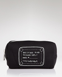 This durable MARC BY MARC JACOBS beauty bag is oh-so sketchy, detailed by a playful logo. This durable MARC BY MARC JACOBS beauty bag is oh-so sketchy, detailed by a playful logo.