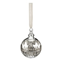 Sparkling Waterford crystal reflects light beautifully, lending a magical glittering element to the holiday tree. Sparkling Waterford crystal reflects light beautifully, lending a magical glittering element to the holiday tree.