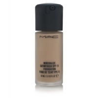 MAC Mineralize satinfinish spf 15 foundation NW30 MAC Mineralize satinfinish spf 15 foundation NW30