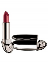 Rouge G de Guerlain Le Brillant invents chic shine. With the original creamy texture of its predecessor, Rouge G Le Brillant adds a lighter, shinier finish for exceptional long-lasting sheen. Ideal shine that claims its place as your best ally in all situations. Rouge G de Guerlain Le Brillant invents chic shine. With the original creamy texture of its predecessor, Rouge G Le Brillant adds a lighter, shinier finish for exceptional long-lasting sheen. Ideal shine that claims its place as your best ally in all situations.