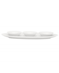A modern balance. Create a sense of effortless urban luxury with the Matte & Shine hors d'ouvres tray, featuring three minimalist dip bowls, a white glaze and tonal banding by Donna Karan Lenox. A modern balance. Create a sense of effortless urban luxury with the Matte & Shine hors d'ouvres tray, featuring three minimalist dip bowls, a white glaze and tonal banding by Donna Karan Lenox.