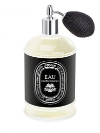 To celebrate 50 years of creation, innovation and passion for perfume in all its forms, the 34 boulevard saint germain range pays homage to an unusual history. The multi-use fragrance was inspired by one of Diptyque's early creations, the Vinaigre de Toilette, a product that could be used for everything by everyone.Eau Partifuliere is a fresh enveloping fragrance built around a floral green accord. Sweetness is provided by rose and musks, freshness by mint. To celebrate 50 years of creation, innovation and passion for perfume in all its forms, the 34 boulevard saint germain range pays homage to an unusual history. The multi-use fragrance was inspired by one of Diptyque's early creations, the Vinaigre de Toilette, a product that could be used for everything by everyone.Eau Partifuliere is a fresh enveloping fragrance built around a floral green accord. Sweetness is provided by rose and musks, freshness by mint.