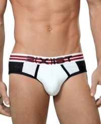 With no-show styling, these 2(x)ist briefs will keep you comfortably secure all day. With no-show styling, these 2(x)ist briefs will keep you comfortably secure all day.