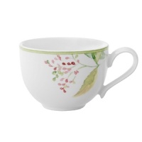 The Green Garland collection is composed of pure white fine china. Each piece features a light, fresh floral treatment in soft shades of green and yellow. Shape is always important and Villeroy & Boch, offering tableware pieces in this collection in round or oblong to create a decidedly modern approach. The Green Garland collection is composed of pure white fine china. Each piece features a light, fresh floral treatment in soft shades of green and yellow. Shape is always important and Villeroy & Boch, offering tableware pieces in this collection in round or oblong to create a decidedly modern approach.