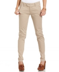 Freestyle refreshes your favorite khakis with buttoned pockets and a trend-perfect skinny leg design. Freestyle refreshes your favorite khakis with buttoned pockets and a trend-perfect skinny leg design.